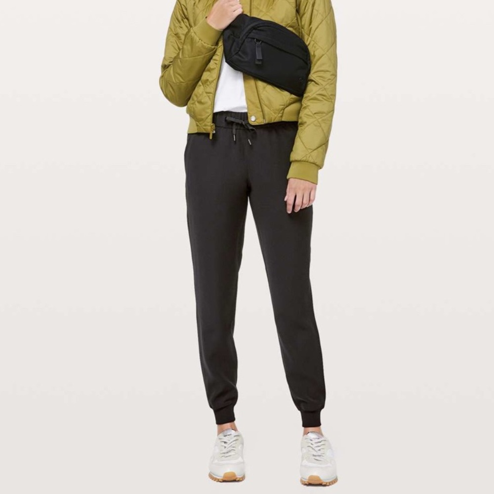 lululemon On the Fly Jogger Size 6